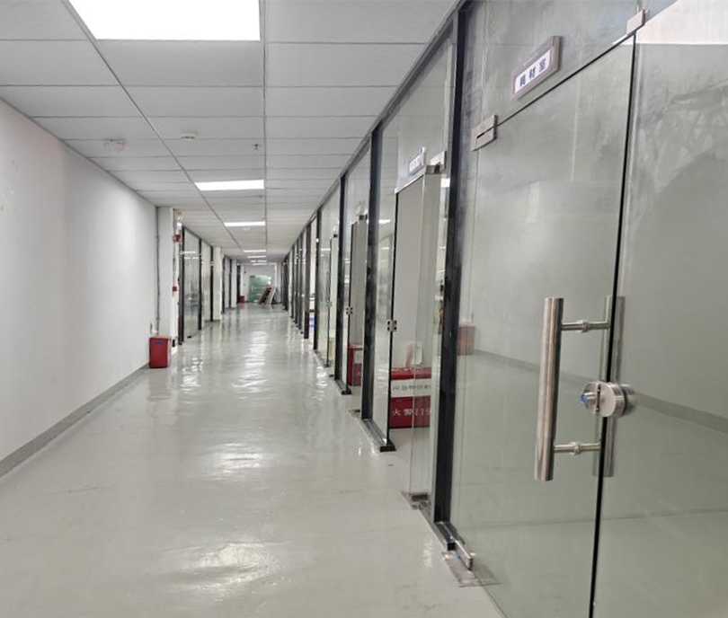 Gang im Fertigungsbereich