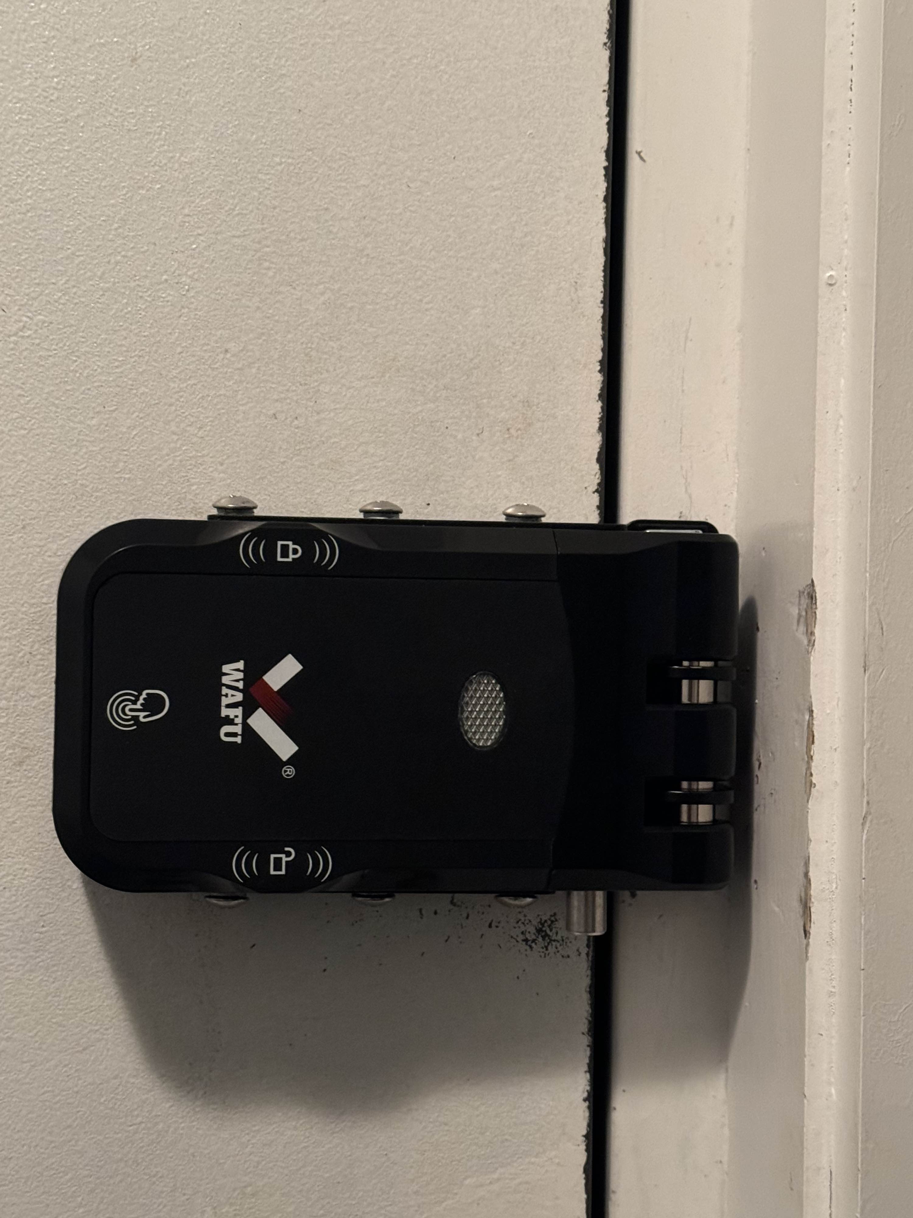 Kundenfoto: WAFU Smart Lock an Innentür installiert